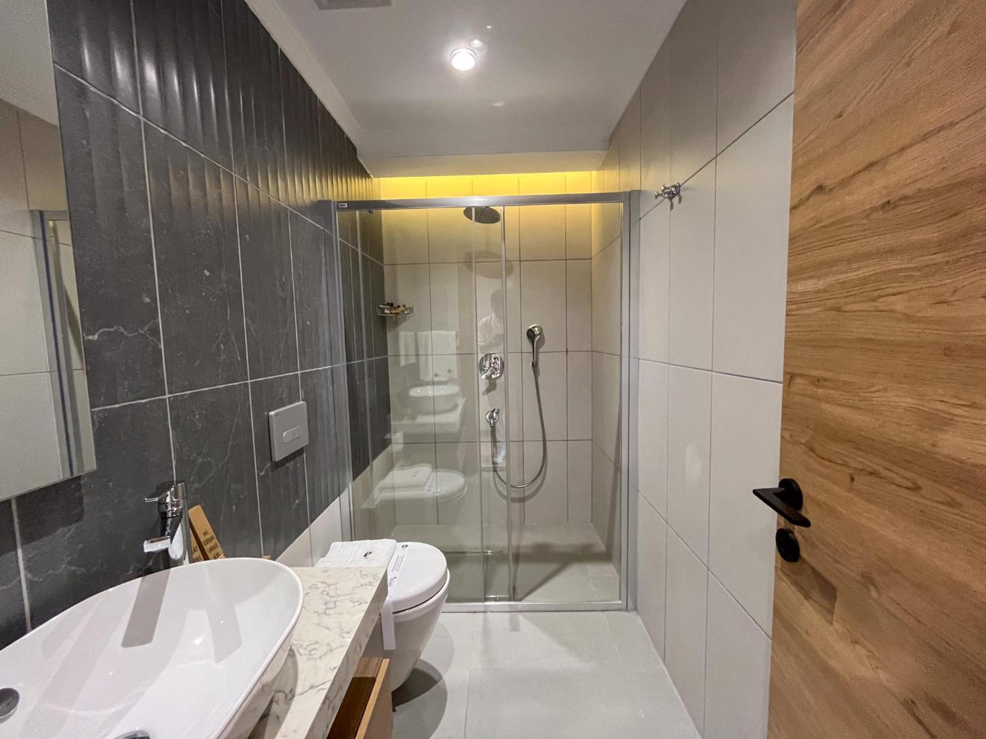 Ladur Resort Otel 特拉布宗 外观 照片